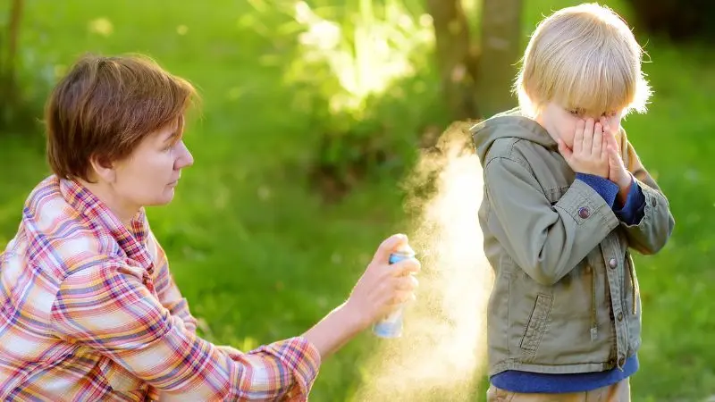 jak-chronic-dzieci-przed-kleszczami