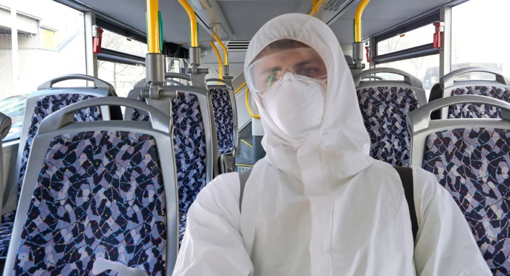 Usuwanie pluskiew z autobusu